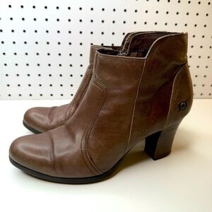 Born Women's Boots 10M Ankle Booties Light Brown Leather Block Heels Zip Up